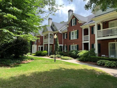 1150 Brookhaven Gln, Atlanta GA  30319-4707 exterior