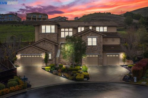 721 Ardleigh Ct, San Ramon, CA 94583-6011
