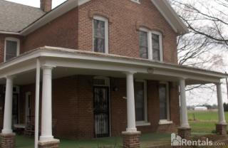 202 Mill St, Indianola, IL 61850-7711