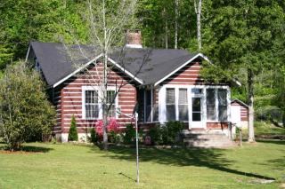 813 Mimosa Ave, Jasper, TN 37347-3008