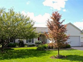 2261 Gradwohl Rd, Toledo, OH 43617-1836