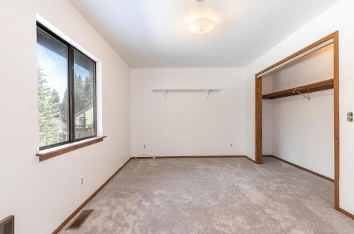 10556 Jeffrey Way, Truckee CA  96161-2518 exterior