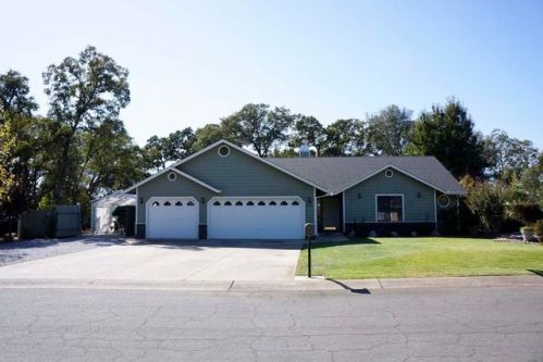 6796 Tucker Ln, Redding, CA 96002-9744