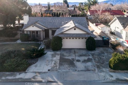 1542 Avenue, Lancaster, CA