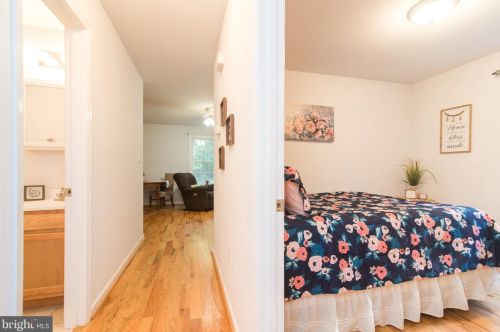 107 Featherbed Ln, Harpers Ferry WV 25425-4982 exterior