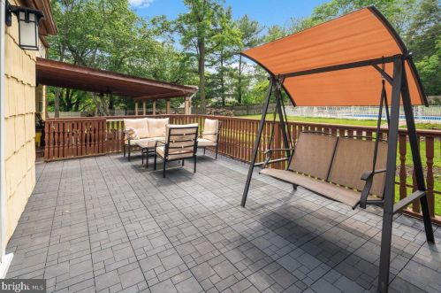 1 Teak Ln, Princeton NJ 08540-4724 exterior