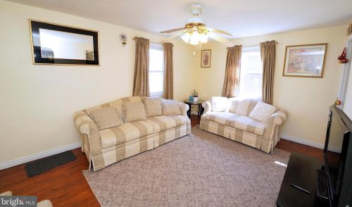 117 Jeremiah Ave, Trenton NJ 08610-6537 exterior