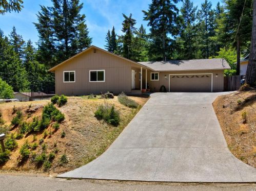 1300 Perch Way, Willits, CA 95490-8456