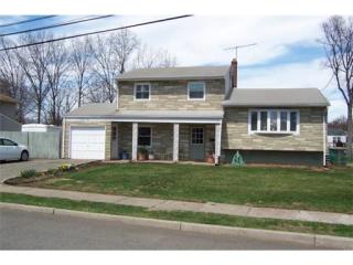 8 Joel Pl, Iselin, NJ 08830-2129