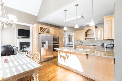 331 Royal Crest Cir, Kathleen GA  31047-2170 exterior