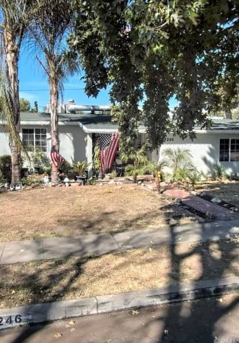 8246 Redbush Ln, Van Nuys, CA 91402-5317