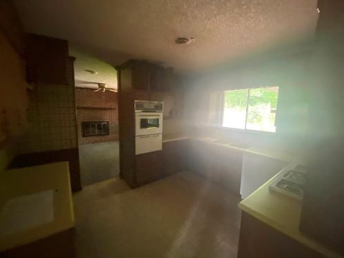 2563 Lake Capri Dr, Conyers GA  30012-2932 exterior