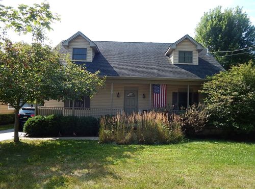 23 Willow St, Barrington Hills, IL 60102