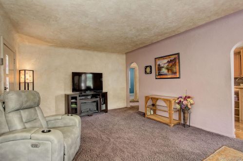 850 Kendall St, Denver CO  80214-2313 exterior