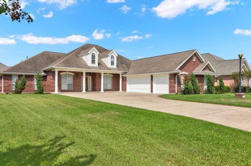 6330 Chasse Stone Dr, Orange, TX 77632-1515