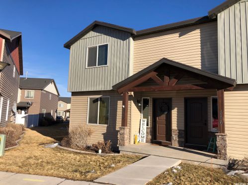 448 Cottonwood Cir, Roosevelt, UT 84066-9100