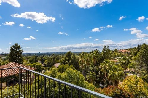 11781 Highview Dr, Santa Ana, CA 92705-3286