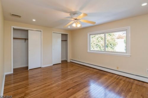 2 Green Tree Ln, Dover NJ  07801-4420 exterior