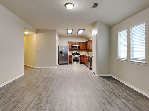 5017 Willow Point Dr, Conroe TX  77303-3078 exterior
