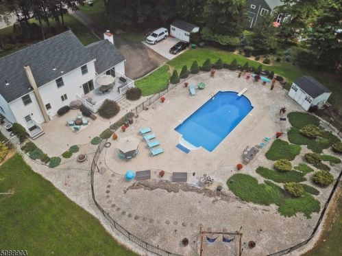 7 Ike Williams Rd, Fredon, NJ 07860-6457