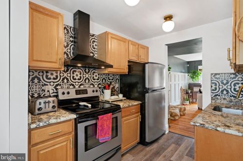 6431 Franconia Ct, Springfield VA  22150-1204 exterior