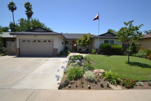 956 National Ave, Clovis, CA 93612-4709