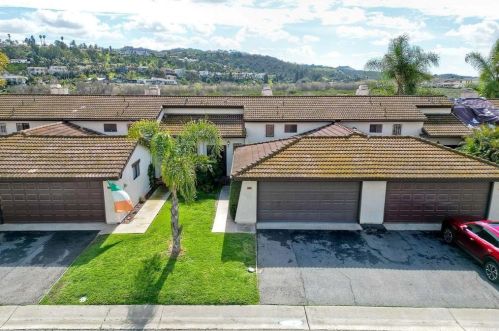 5446 Villas Dr, Bonsall, CA 92003-5208
