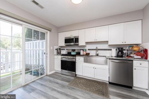 304 Coventry Way, Mount Laurel NJ  08054-6703 exterior