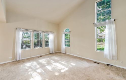 1276 Clare Ct, Carol Stream IL  60188-6011 exterior