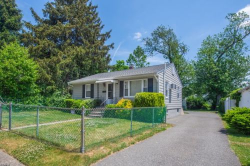 61 Passaic Ave, Paterson NJ  07506-1432 exterior