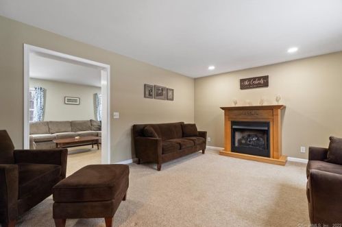 22 Little Falls Way, Durham CT  06422-2918 exterior
