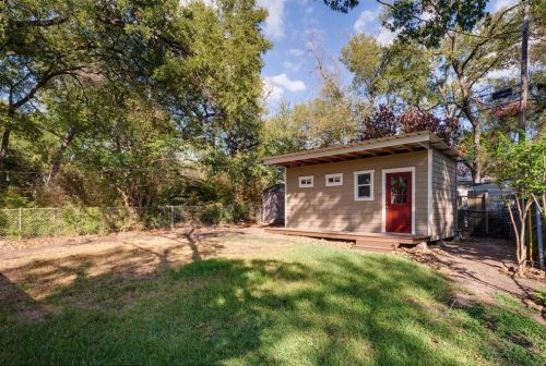 4009 Crescent Dr, Austin TX  78722-1223 exterior