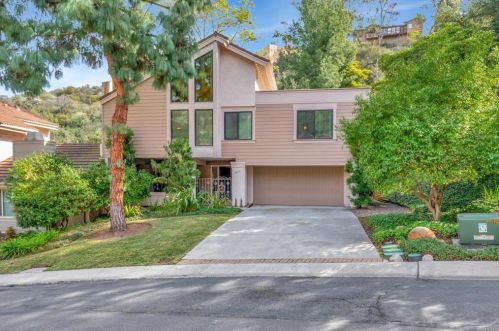 4357 Caminito De La Escena, San Diego, CA 92108-4241