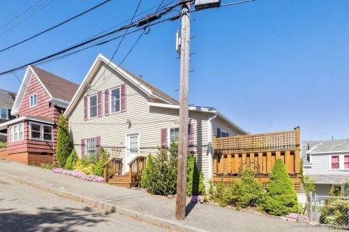 80 Foss St, Biddeford, ME 04005-3321