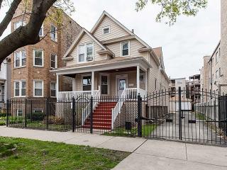 4452 Saint Louis Ave, Chicago IL  60625-5424 exterior