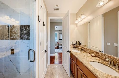 1814 Main St, Huntington Beach CA  92648-2725 exterior