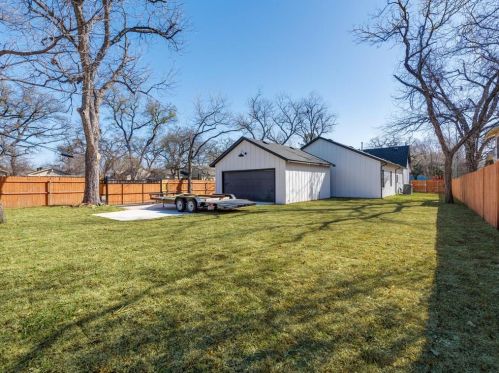 1821 Sylvania Ave, Fort Worth TX  76111-2740 exterior