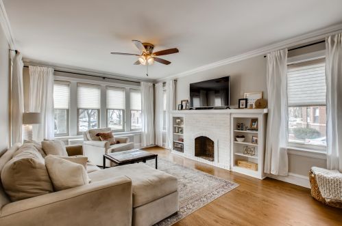 2225 Waveland Ave, Chicago, IL 60618-4832