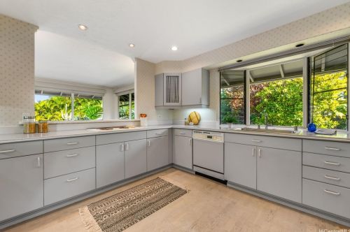 80 Makaweli St, Honolulu HI  96825-2147 exterior