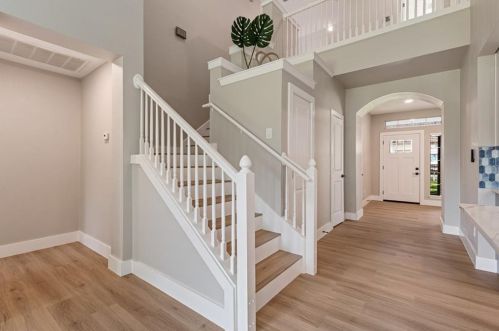 10209 Broomflower Dr, Austin TX  78739-1448 exterior