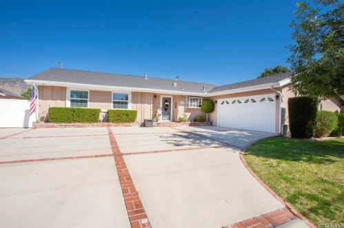 645 Ada Ave, Glendora, CA 91741-3518