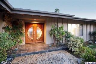 422 Nolan Ave, Glendale, CA 91202-1136
