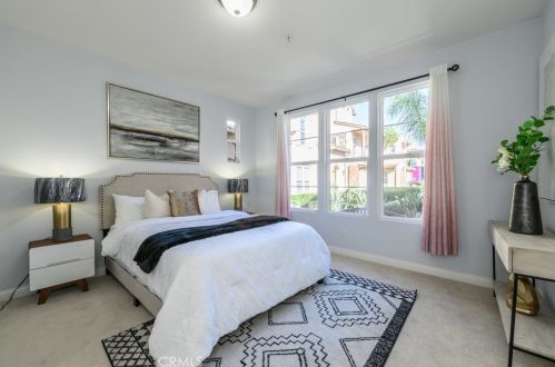 39 Tall Oak, Irvine CA  92603-4213 exterior