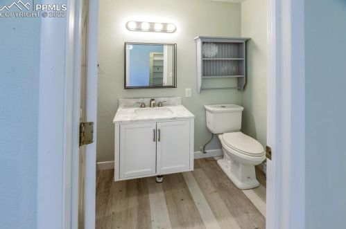 212 Pennsylvania Ave, Woodland Park CO 80863-8822 exterior