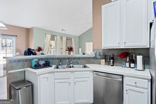 556 Goldfinch Way, Stockbridge GA  30281-9027 exterior