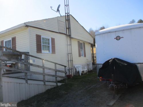 1185 Butts Mill Rd, Hedgesville, WV 25427-5133