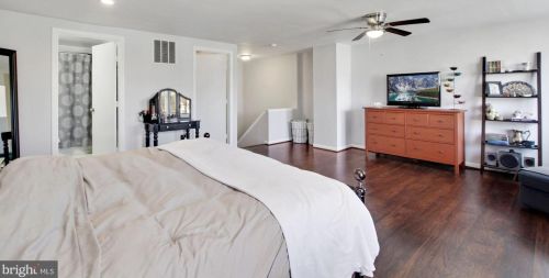 3314 Tapestry Cir, Burtonsville MD 20866-2067 exterior