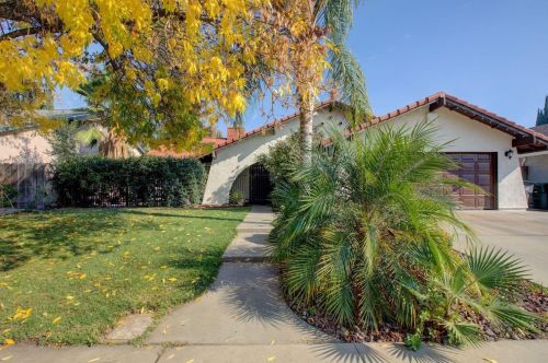 1424 Prairie Dog Dr, Modesto, CA 95355-3689