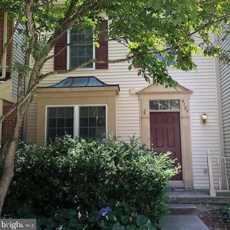 4109 Hampstead Ln, Woodbridge, VA 22192-5141