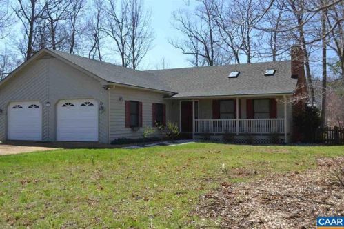 19 Xebec Rd, Bybee, VA 22963-2741